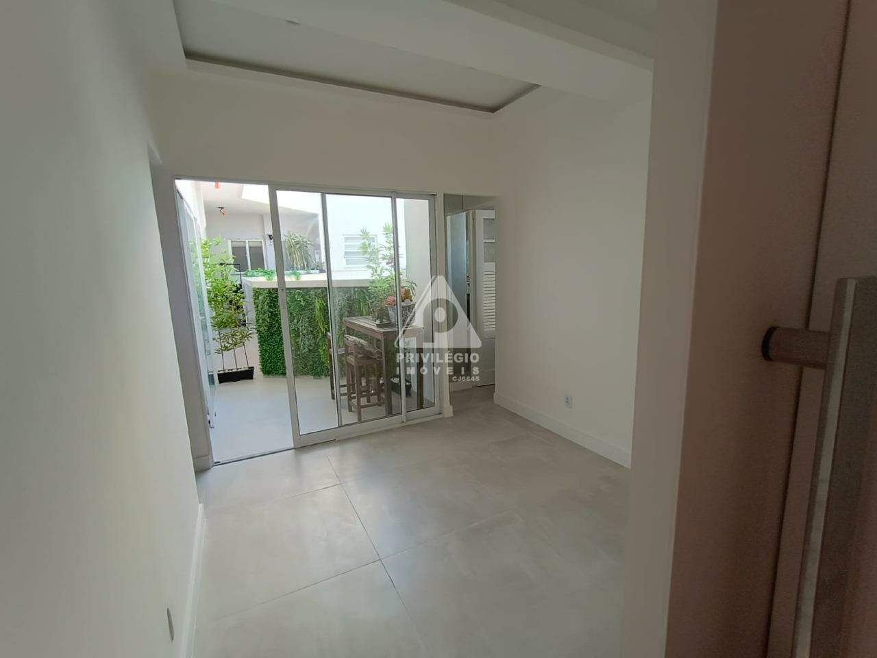 Imagem Cobertura com 4 Quartos à Venda, 260 m²em Copacabana - Rio de Janeiro