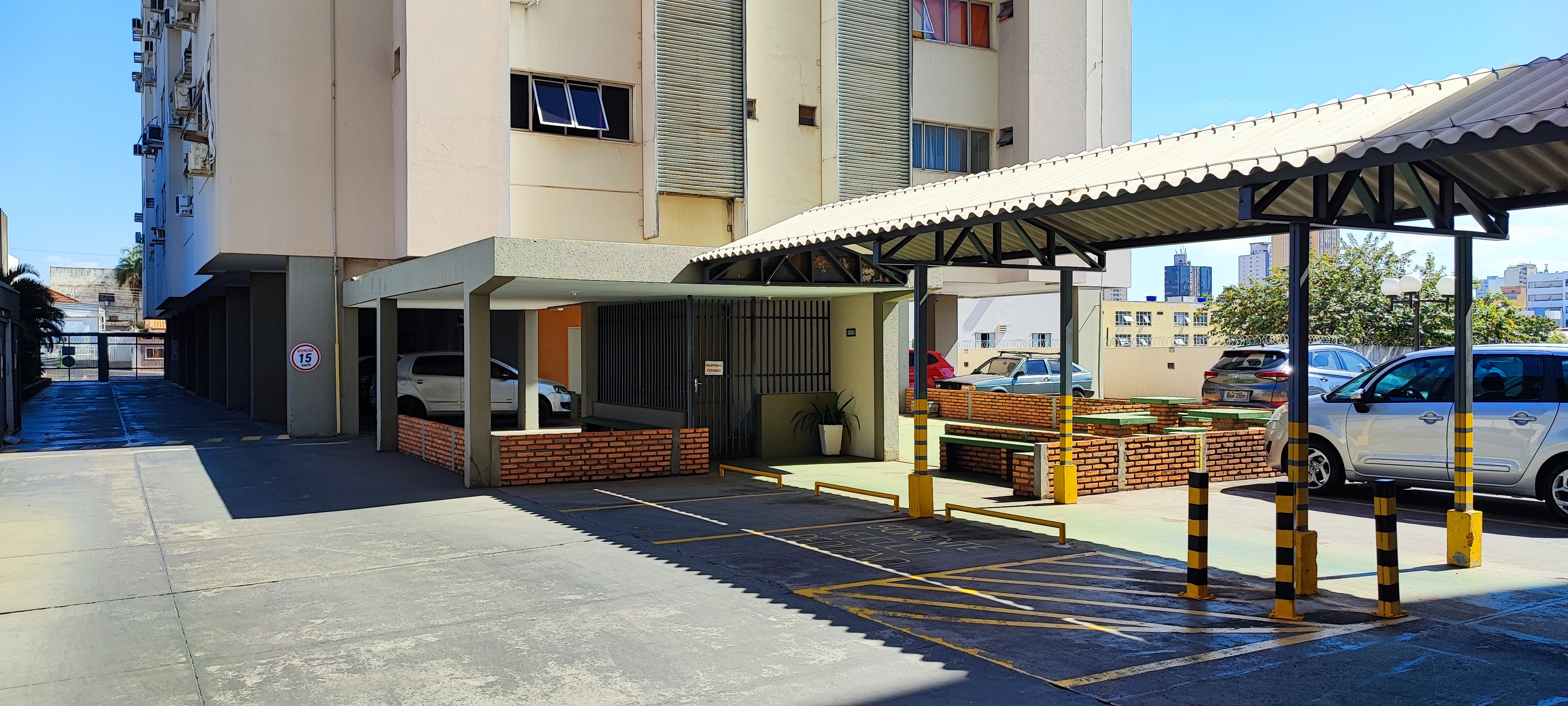 Imagem Apartamento com 2 Quartos para Alugar, 78 m²em Centro - Campo Grande