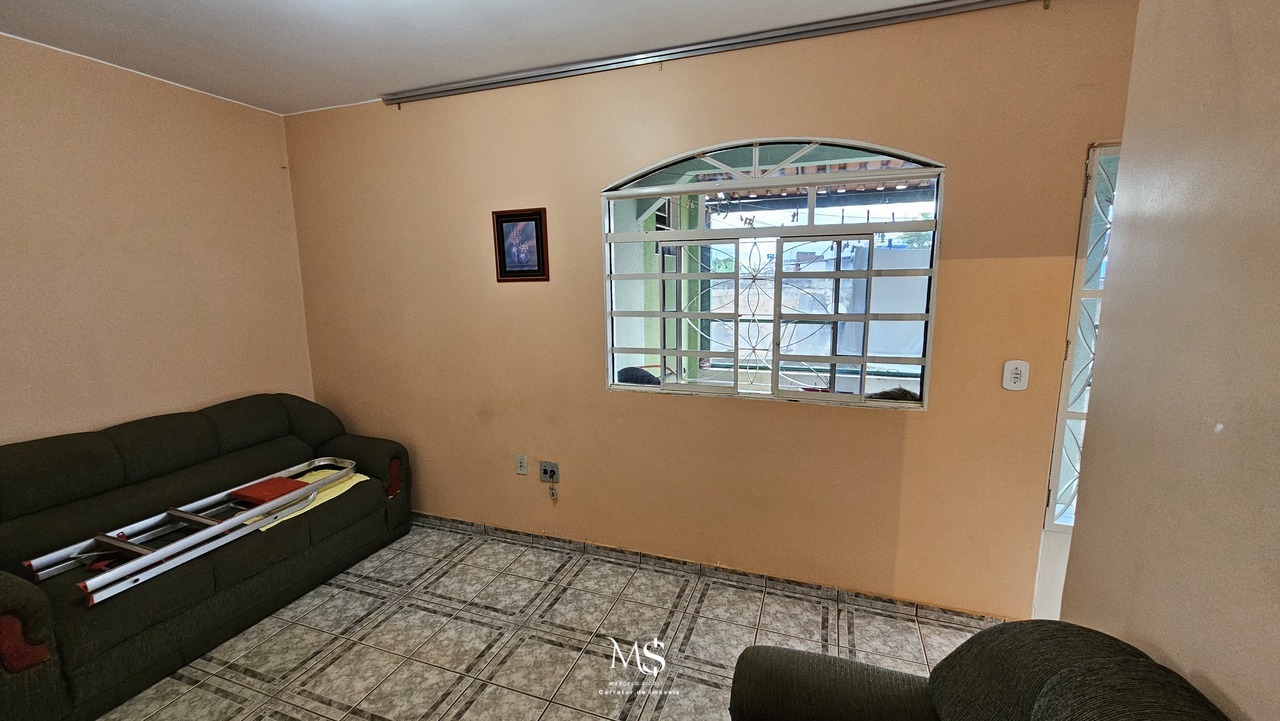 Imagem Sobrado com 5 Quartos à Venda, 275 m² em Setor Leste (Gama) - Brasília