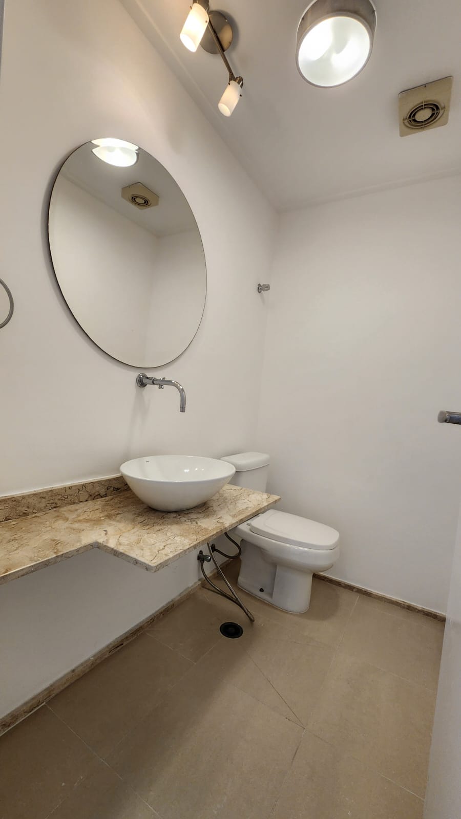 Imagem Apartamento com 4 Quartos à Venda, 204 m²em Boqueirão - Santos