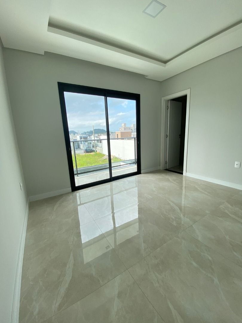 Imagem Sobrado com 3 Quartos à Venda, 90 m²em Areias - Tijucas