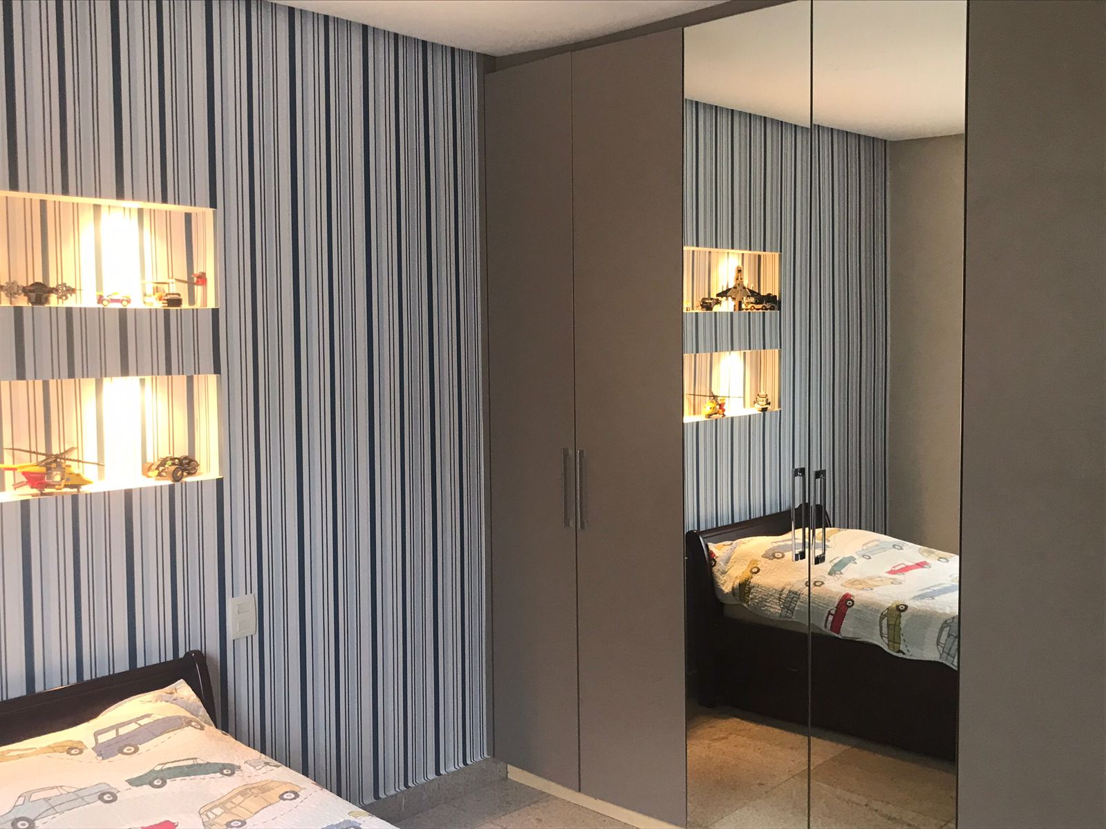 Imagem Sobrado com 5 Quartos à Venda, 418 m²em Condomínio do Lago 1ª Etapa - Goiânia