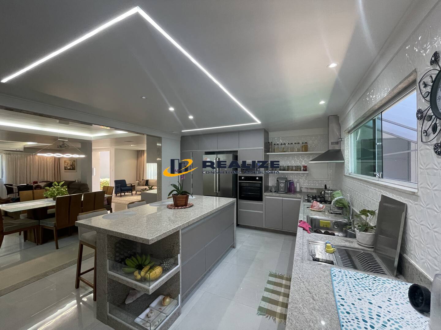Imagem Casa com 4 Quartos à Venda, 360 m²em Parque Turf Club - Campos dos Goytacazes Imagem Casa com 4 Quartos à Venda, 360 m²em Parque Turf Club - Campos dos Goytacazes