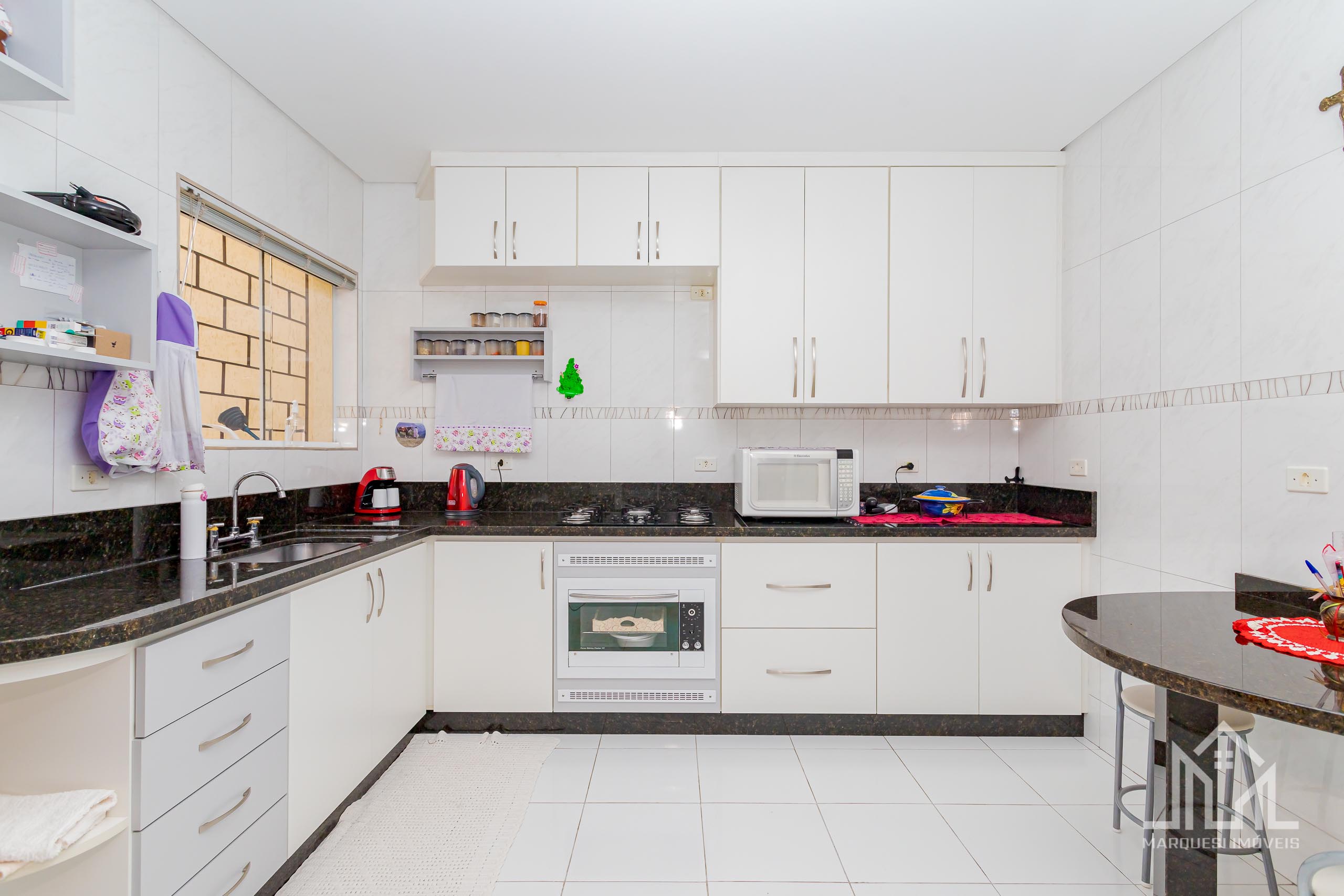 Imagem Casa com 3 Quartos à Venda, 241 m²em Guabirotuba - Curitiba
