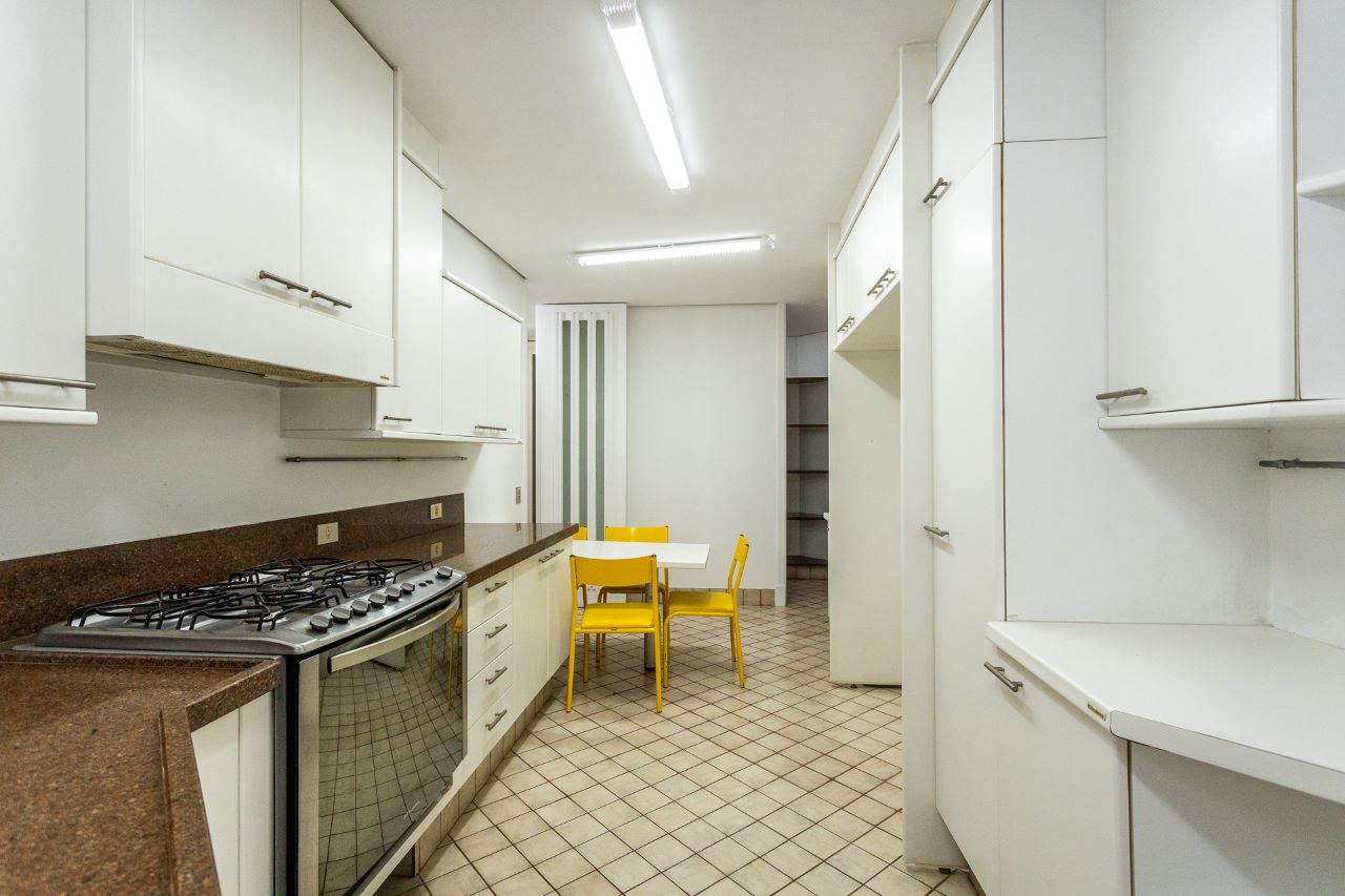 Imagem Casa de Condomínio com 4 Quartos à Venda ou Locação, 750 m² em Tamboré - Santana de Parnaíba
