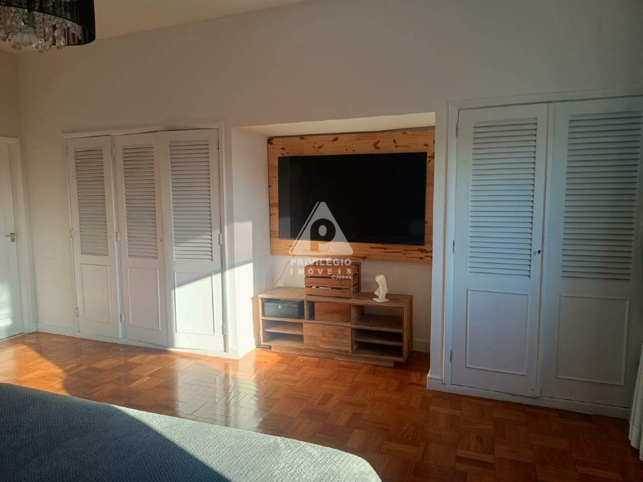 Imagem Cobertura com 4 Quartos à Venda, 260 m²em Copacabana - Rio de Janeiro