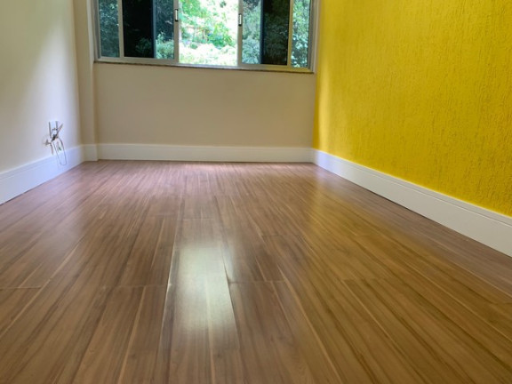 Imagem Apartamento com 1 Quarto à Venda,  em Barra do Imbuí - Teresópolis