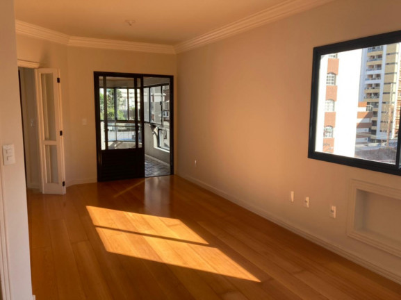 Imagem Apartamento com 3 Quartos à Venda, 194 m² em Centro - Criciúma