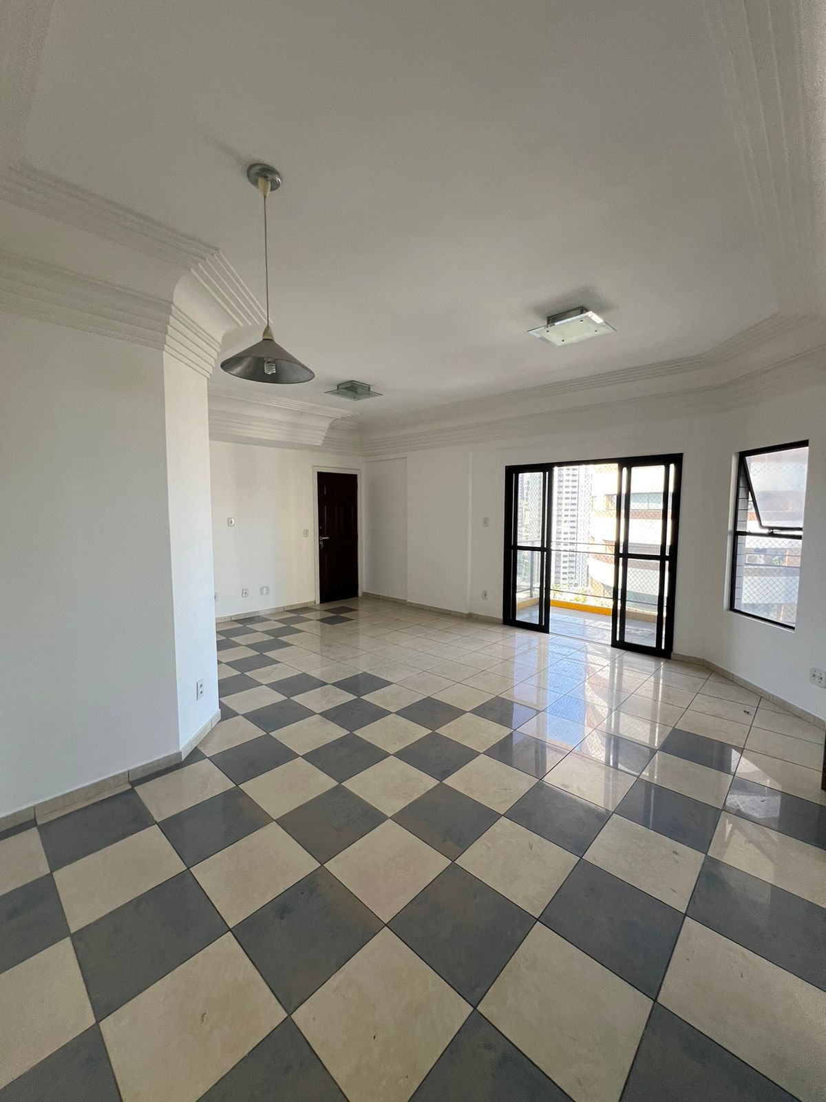 Imagem Apartamento com 3 Quartos à Venda, 150 m²em Umarizal - Belém