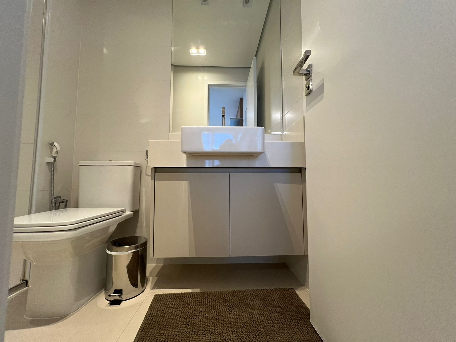 Imagem Apartamento com 4 Quartos para Temporada, 141 m² em Riviera - Bertioga Imagem Apartamento com 4 Quartos para Temporada, 141 m² em Riviera - Bertioga