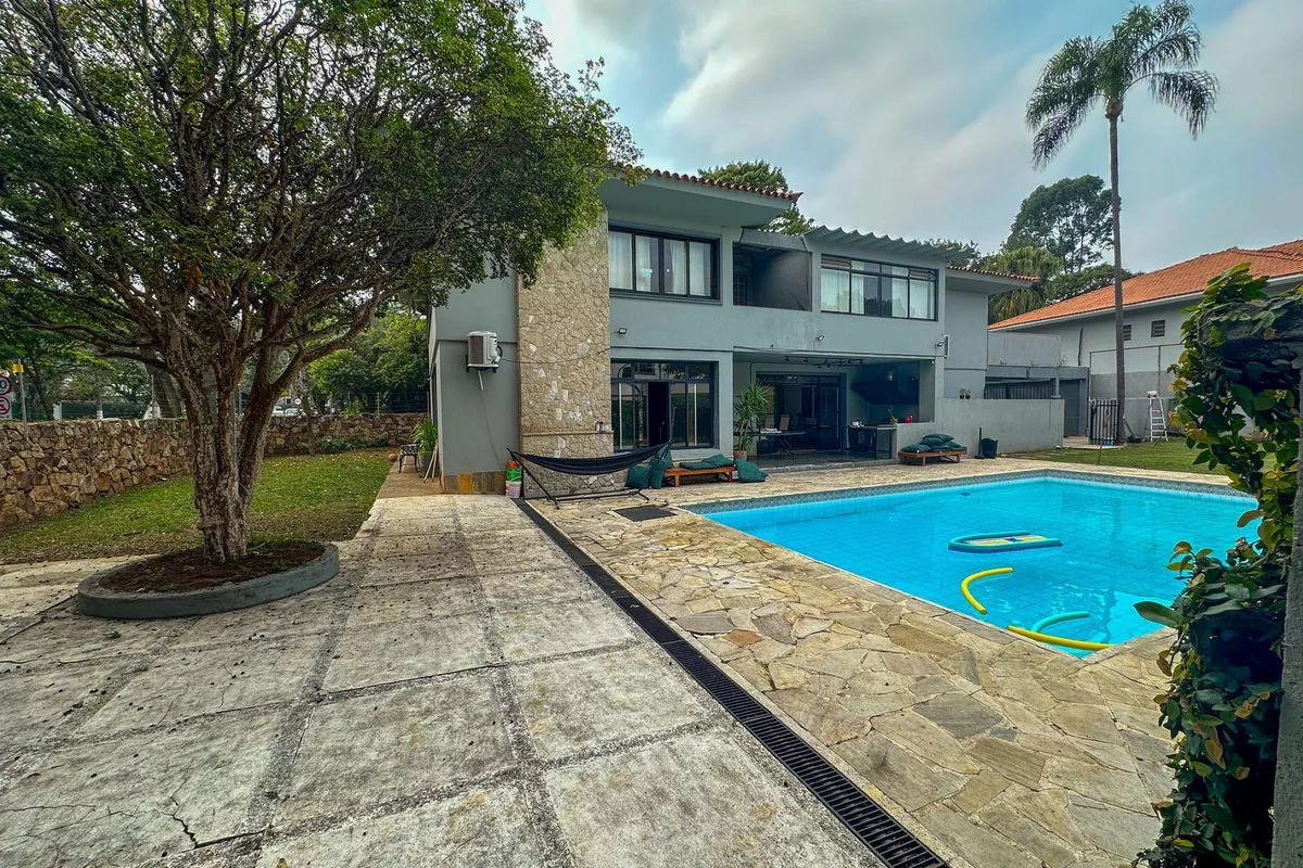 Imagem Casa com 5 Quartos à Venda ou Locação, 420 m² em Alto de Pinheiros - São Paulo Imagem Casa com 5 Quartos à Venda ou Locação, 420 m² em Alto de Pinheiros - São Paulo