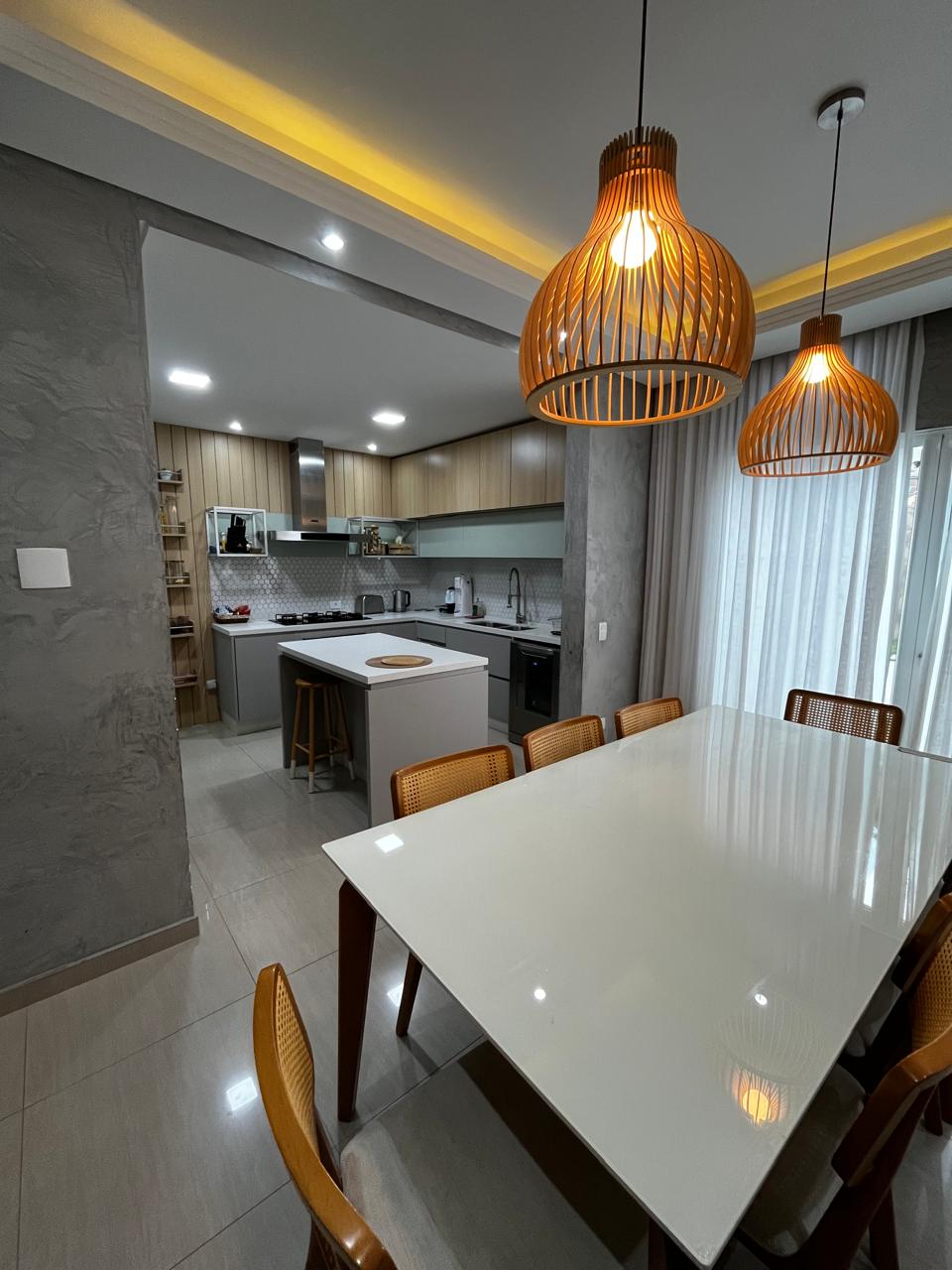 Imagem Casa com 3 Quartos à Venda, 265 m²em Abranches - Curitiba Imagem Casa com 3 Quartos à Venda, 265 m²em Abranches - Curitiba