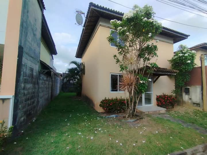 Imagem Casa de Condomínio com 3 Quartos para Alugar, 200 m²em Vila de Abrantes (Abrantes) - Camaçari Imagem Casa de Condomínio com 3 Quartos para Alugar, 200 m²em Vila de Abrantes (Abrantes) - Camaçari