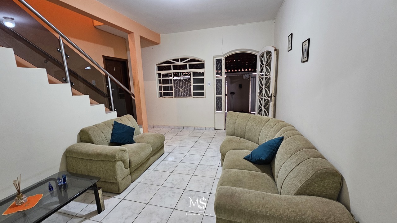 Imagem Sobrado com 5 Quartos à Venda, 275 m² em Setor Leste (Gama) - Brasília