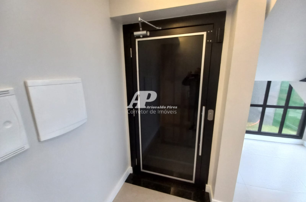 Imagem Casa de Condomínio com 3 Quartos à Venda, 247 m²em Jardim Carvalho - Ponta Grossa Imagem Casa de Condomínio com 3 Quartos à Venda, 247 m²em Jardim Carvalho - Ponta Grossa