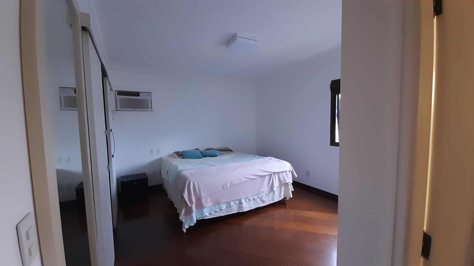 Imagem Apartamento com 3 Quartos à Venda, 208 m²em Cambuí - Campinas Imagem Apartamento com 3 Quartos à Venda, 208 m²em Cambuí - Campinas