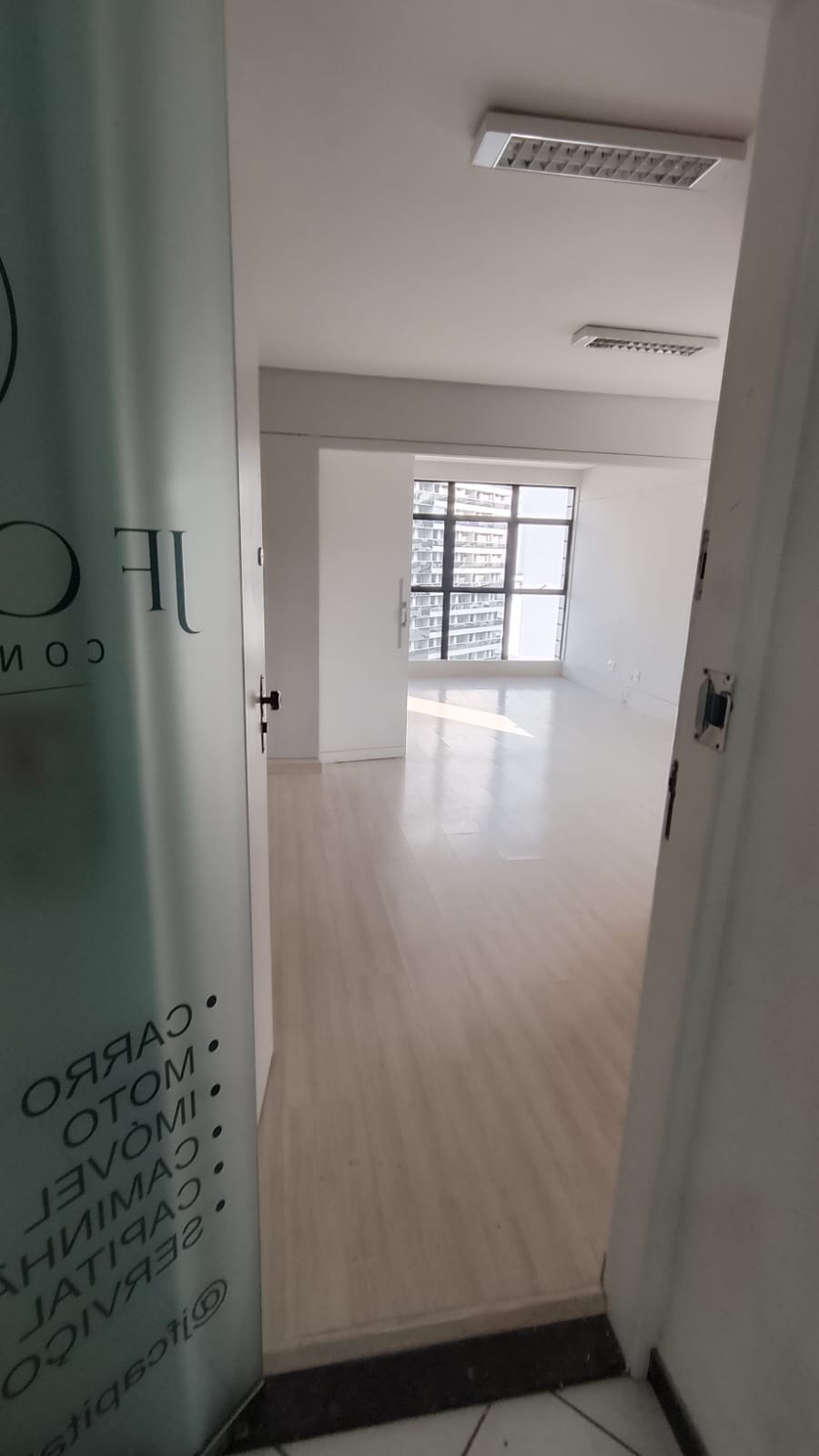 Imagem Sala Comercial à Venda ou Locação, 180 m² em Centro - Juiz de Fora