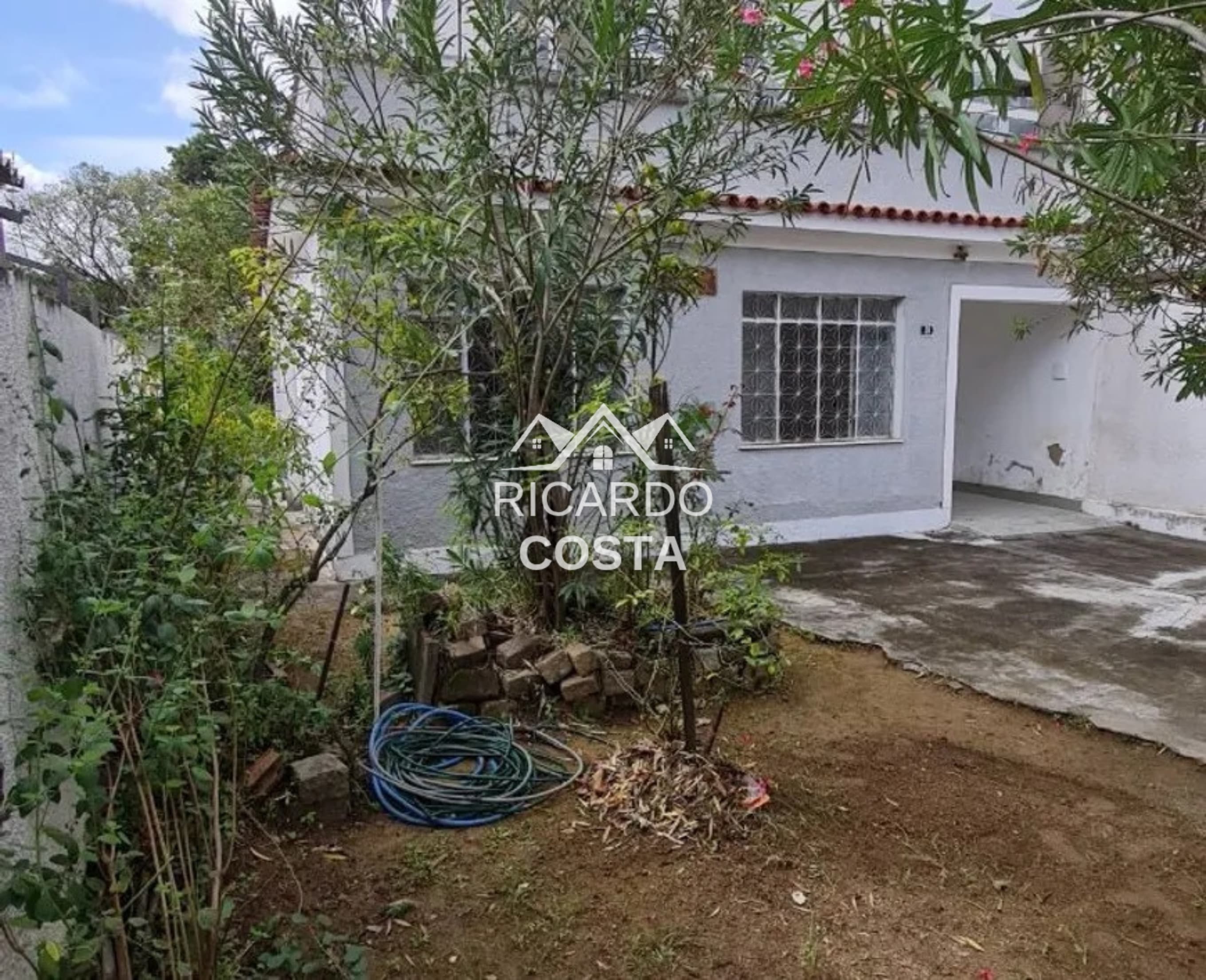 Imagem Casa com 2 Quartos à Venda, 307 m² em Taquara - Rio de Janeiro