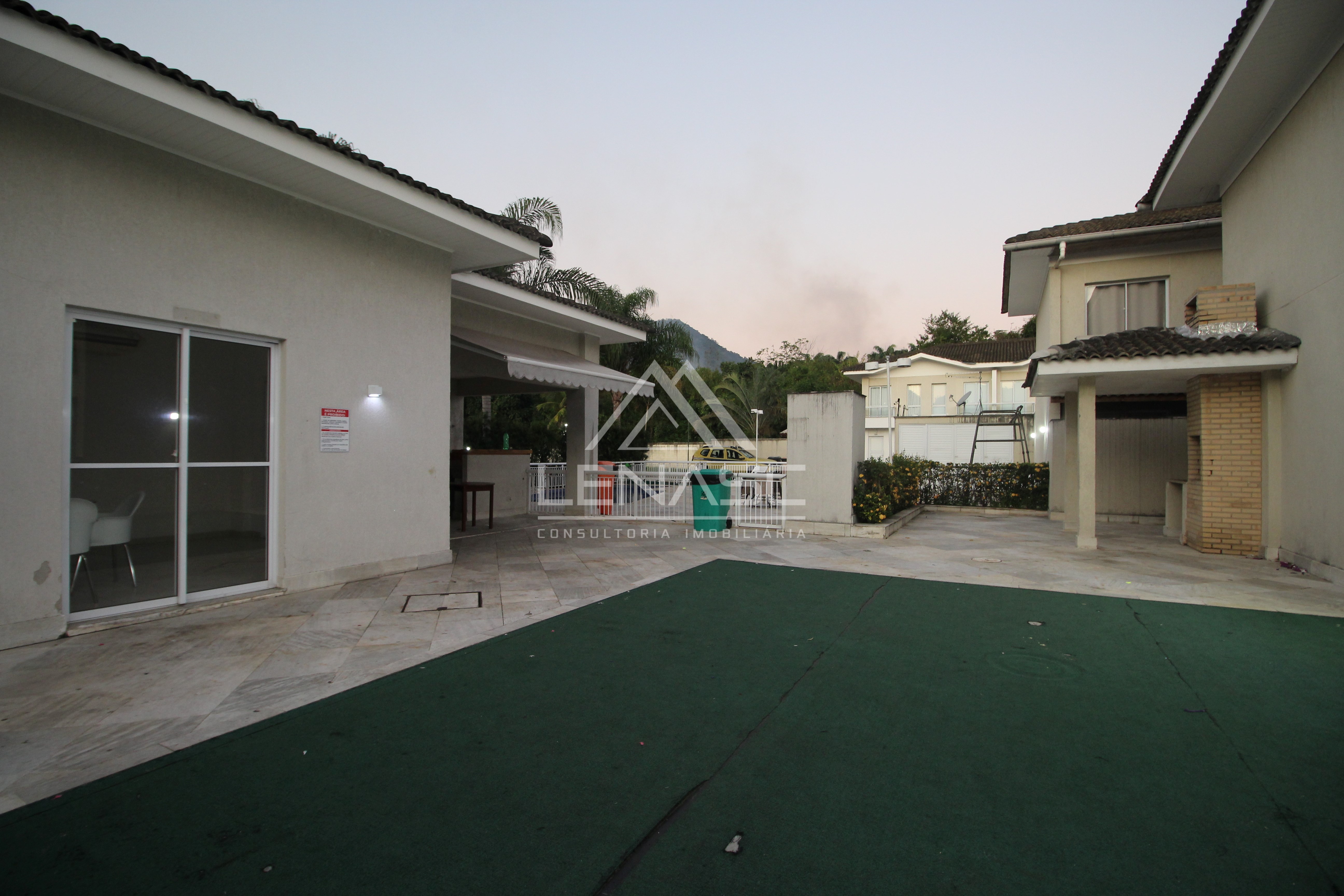 Imagem Casa de Condomínio com 3 Quartos à Venda, 80 m²em Barra Guaratiba - Rio de Janeiro Imagem Casa de Condomínio com 3 Quartos à Venda, 80 m²em Barra Guaratiba - Rio de Janeiro