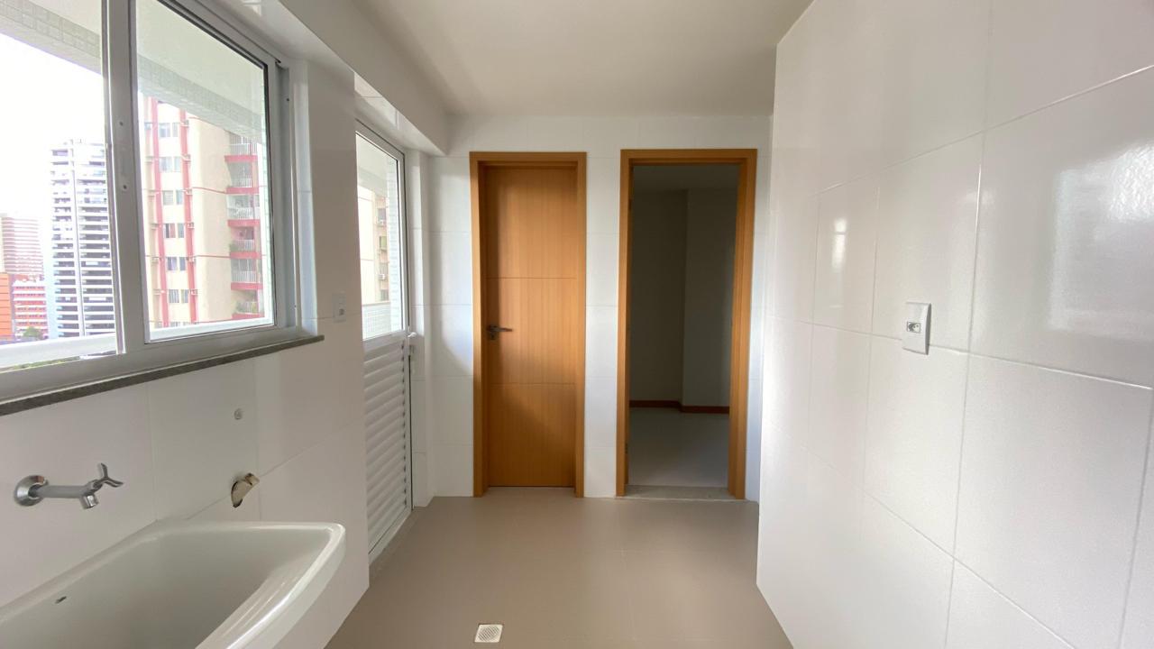 Imagem Apartamento com 3 Quartos à Venda, 181 m² em Nazaré - Belém Imagem Apartamento com 3 Quartos à Venda, 181 m² em Nazaré - Belém