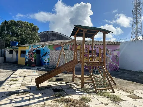 Imagem Ponto Comercial para Alugar, 4 m²em Pajuçara - Maceió Imagem Ponto Comercial para Alugar, 4 m²em Pajuçara - Maceió