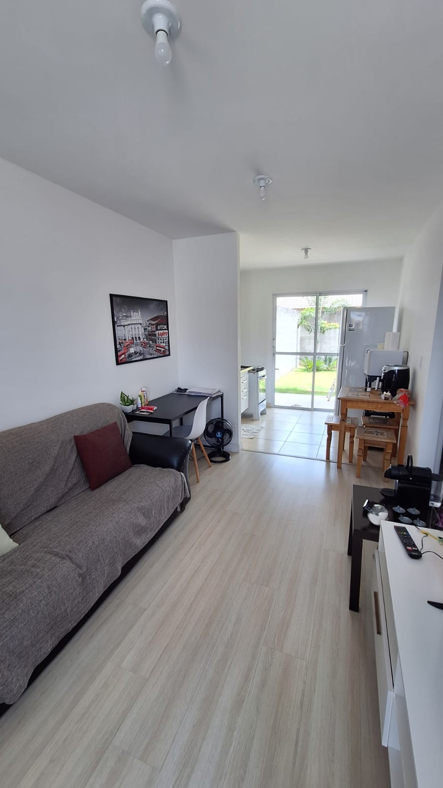 Imagem Casa com 2 Quartos à Venda, 44 m²em Vila São Benedito - Pindamonhangaba