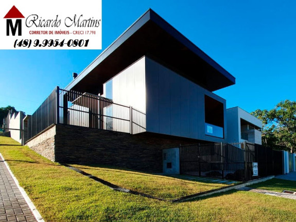 Imagem Casa com 4 Quartos à Venda, 407 m²em Mina Brasil - Criciúma Imagem Casa com 4 Quartos à Venda, 407 m²em Mina Brasil - Criciúma