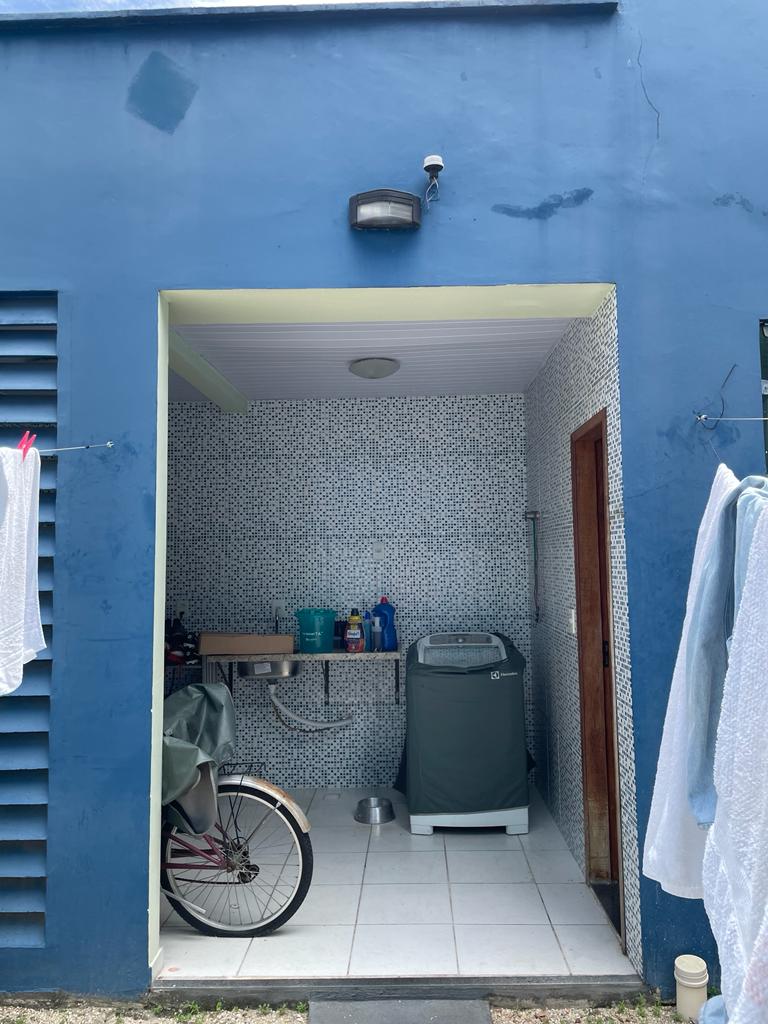 Imagem Casa de Condomínio com 3 Quartos à Venda, 250 m²em Flores - Manaus