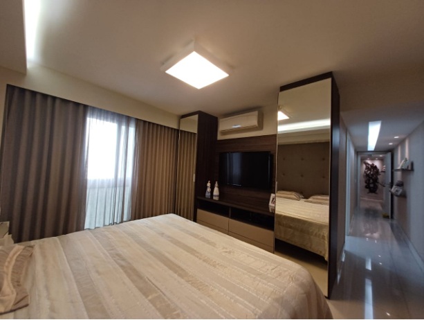 Imagem Apartamento com 4 Quartos à Venda, 198 m² em Icaraí - Niterói