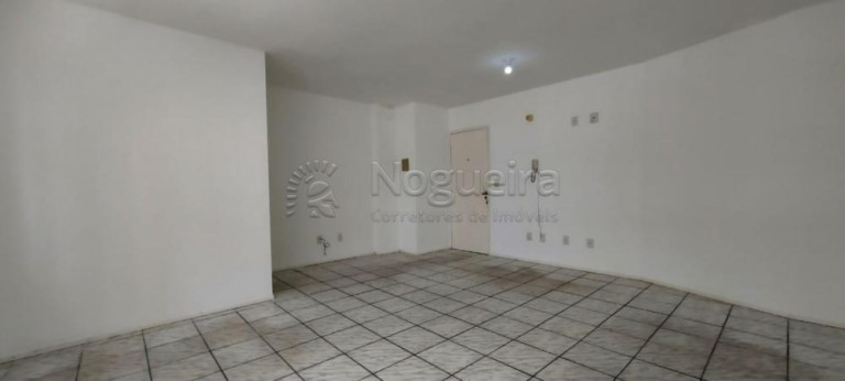 Sala Comercial à Venda, 29 m² em Pina - Recife