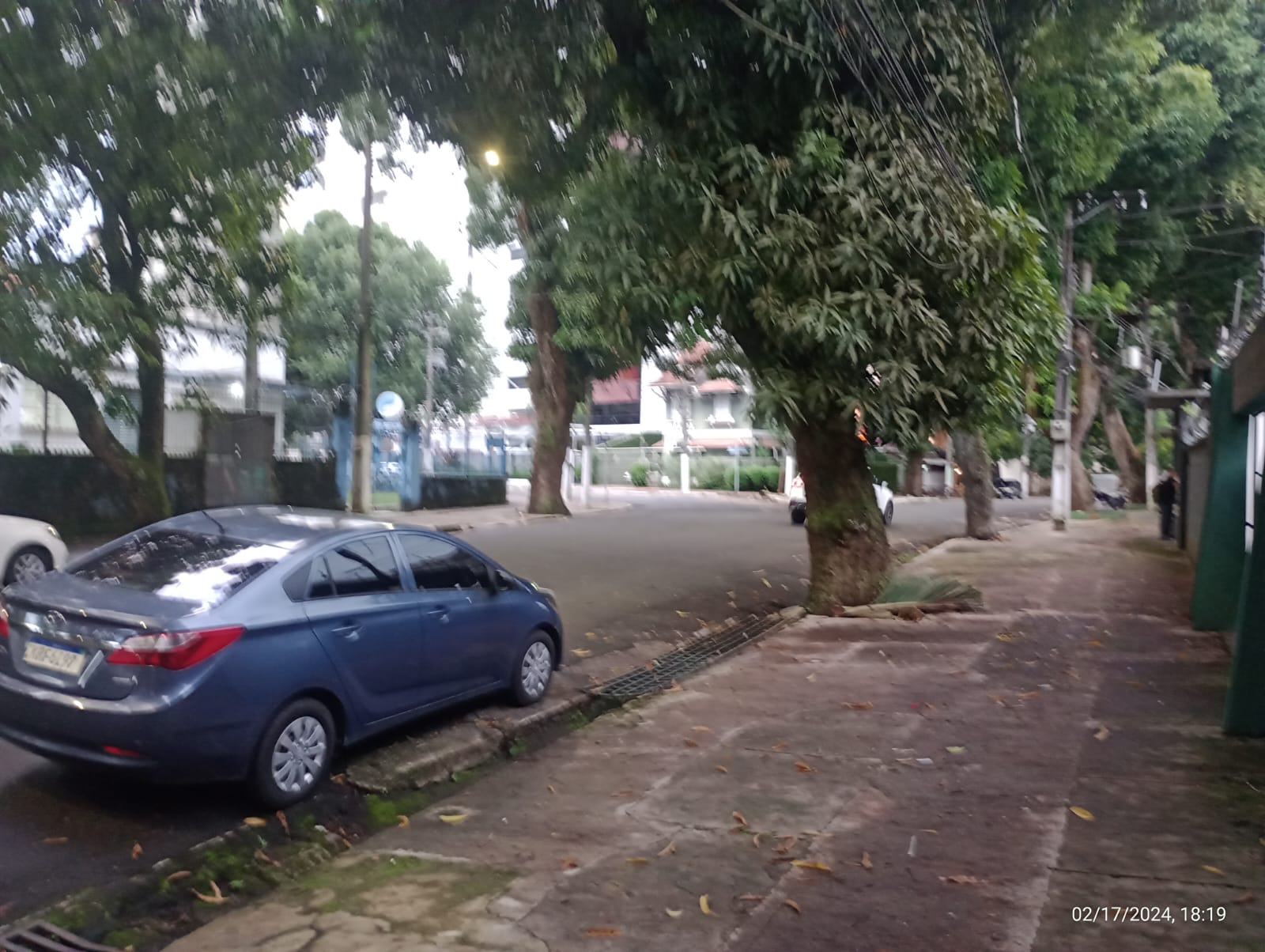 Imagem Sobrado com 5 Quartos para Alugar, 600 m²em Batista Campos - Belém