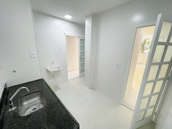 Imagem Apartamento com 2 Quartos à Venda,  em Copacabana - Rio de Janeiro