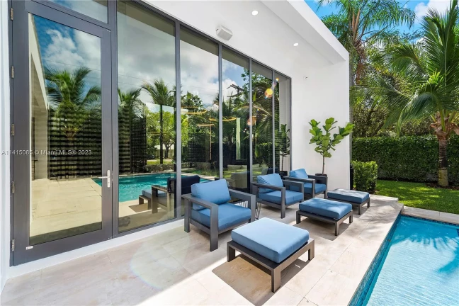 Imagem Casa com 5 Quartos à Venda, 387 m²em Alphaville Residencial Um - Barueri
