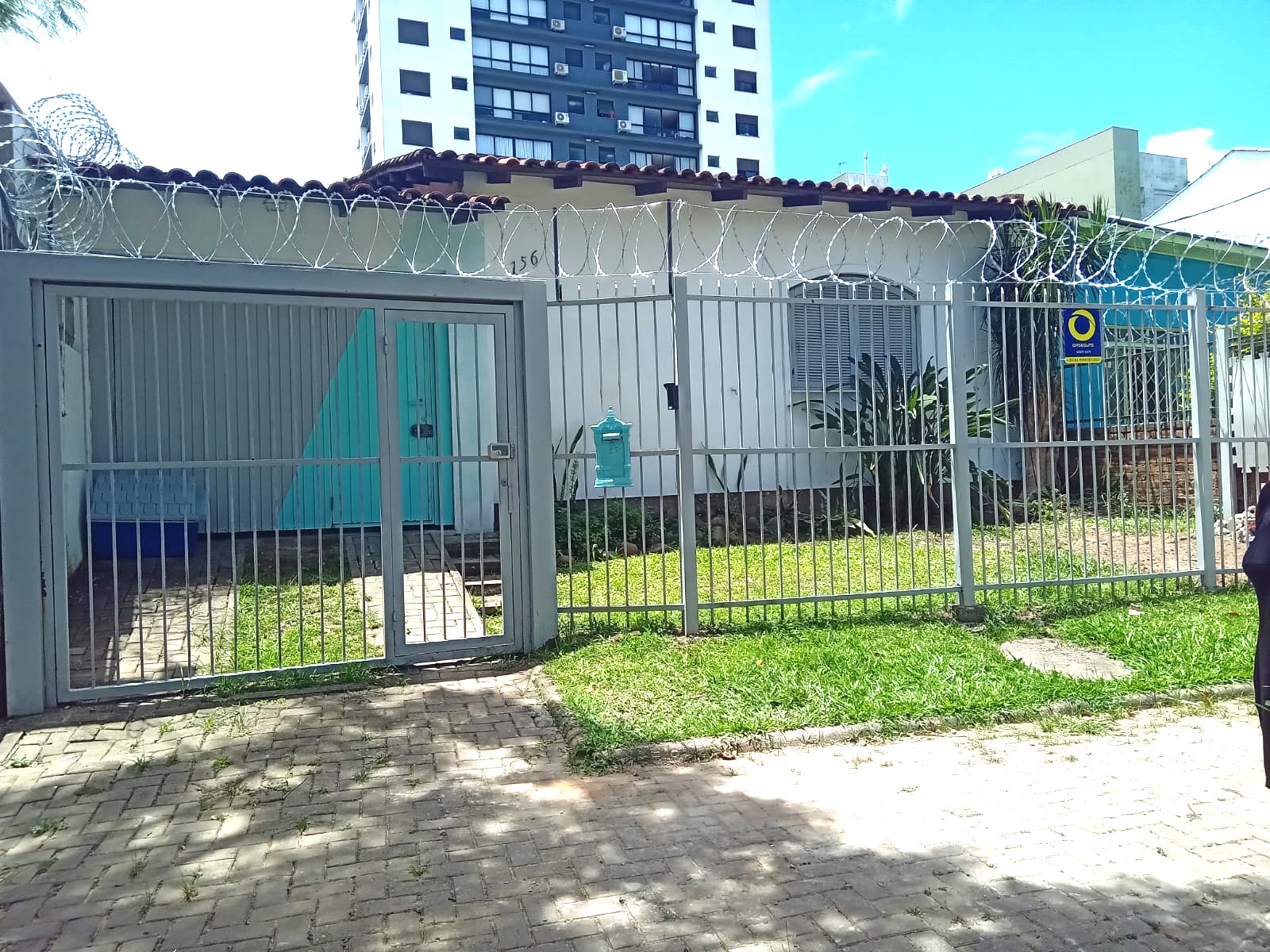 Imagem Sobrado com 3 Quartos à Venda, 100 m² em Jardim Botânico - Porto Alegre