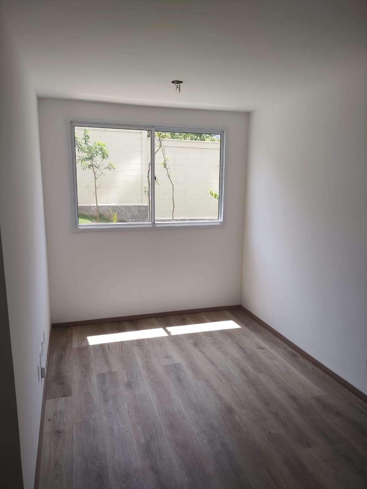 Imagem Apartamento com 2 Quartos para Alugar, 43 m²em Jardim Íris - São Paulo