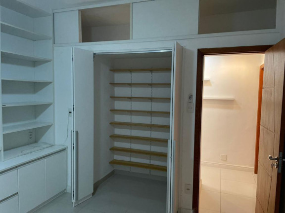 Imagem Apartamento com 3 Quartos à Venda, 110 m² em Icaraí - Niterói Imagem Apartamento com 3 Quartos à Venda, 110 m² em Icaraí - Niterói