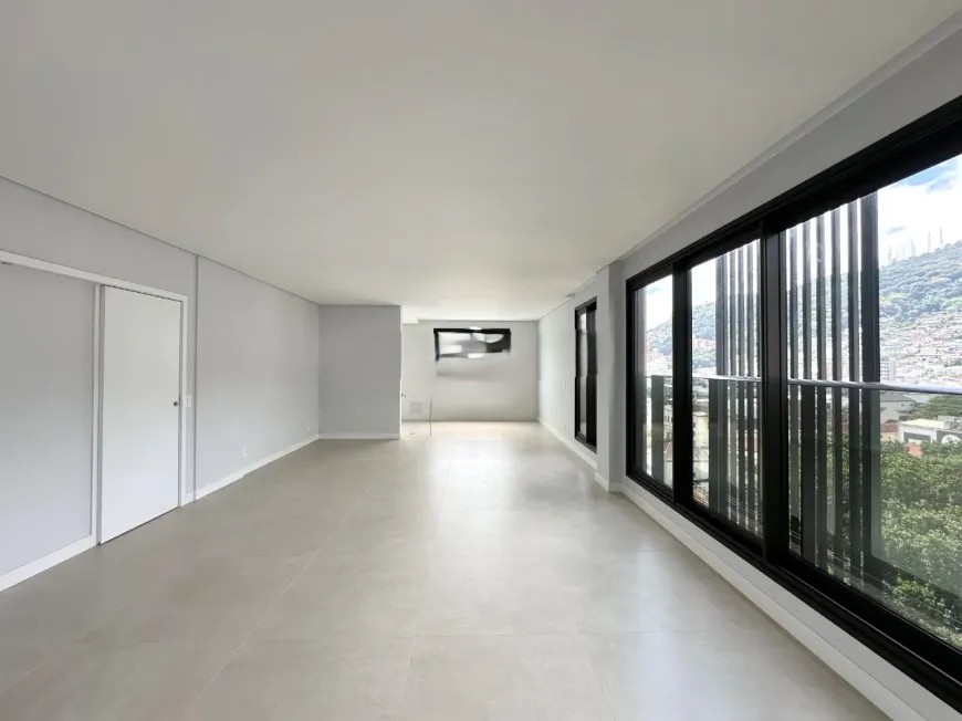Imagem Apartamento com 3 Quartos à Venda, 114 m² em Centro - Florianópolis Imagem Apartamento com 3 Quartos à Venda, 114 m² em Centro - Florianópolis