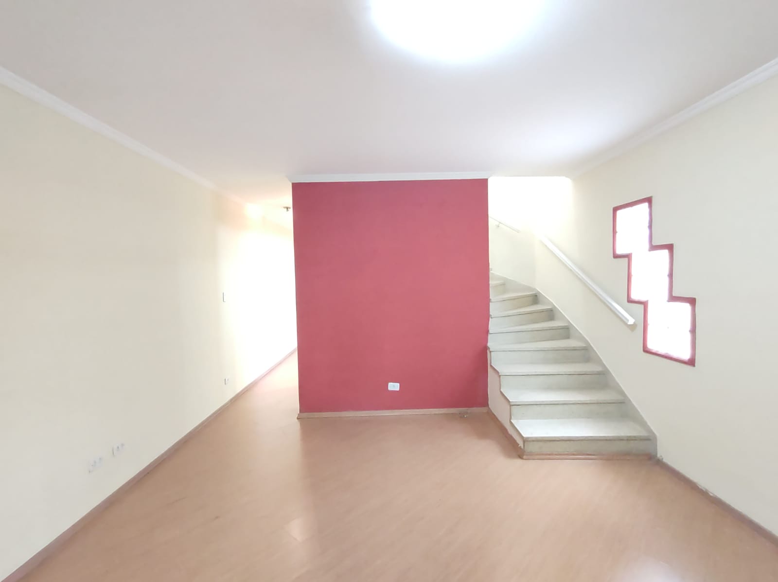 Sobrado com 3 Quartos à Venda, 130 m²em Jardim Pinheiros - São Paulo