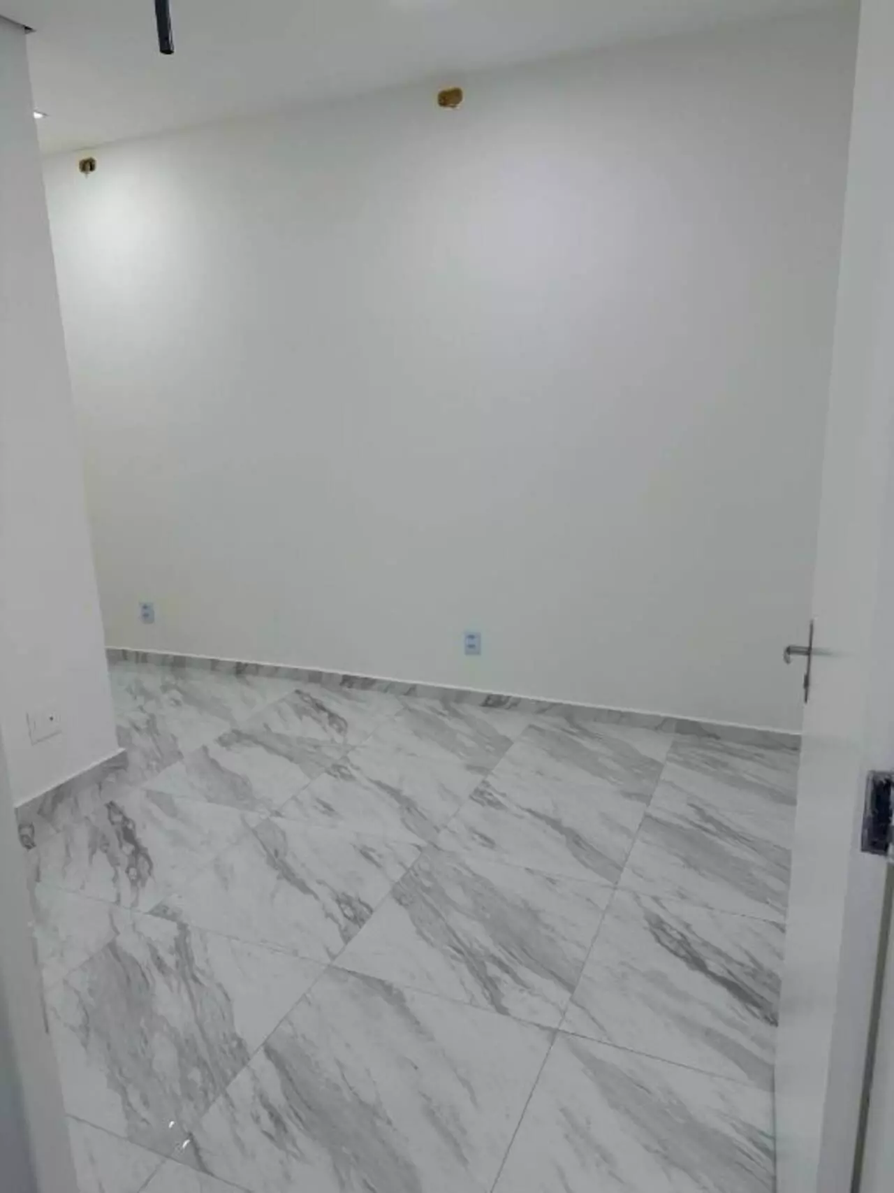 Imagem Sala Comercial à Venda ou Locação, 74 m²em Vila Olímpia - São Paulo Imagem Sala Comercial à Venda ou Locação, 74 m²em Vila Olímpia - São Paulo