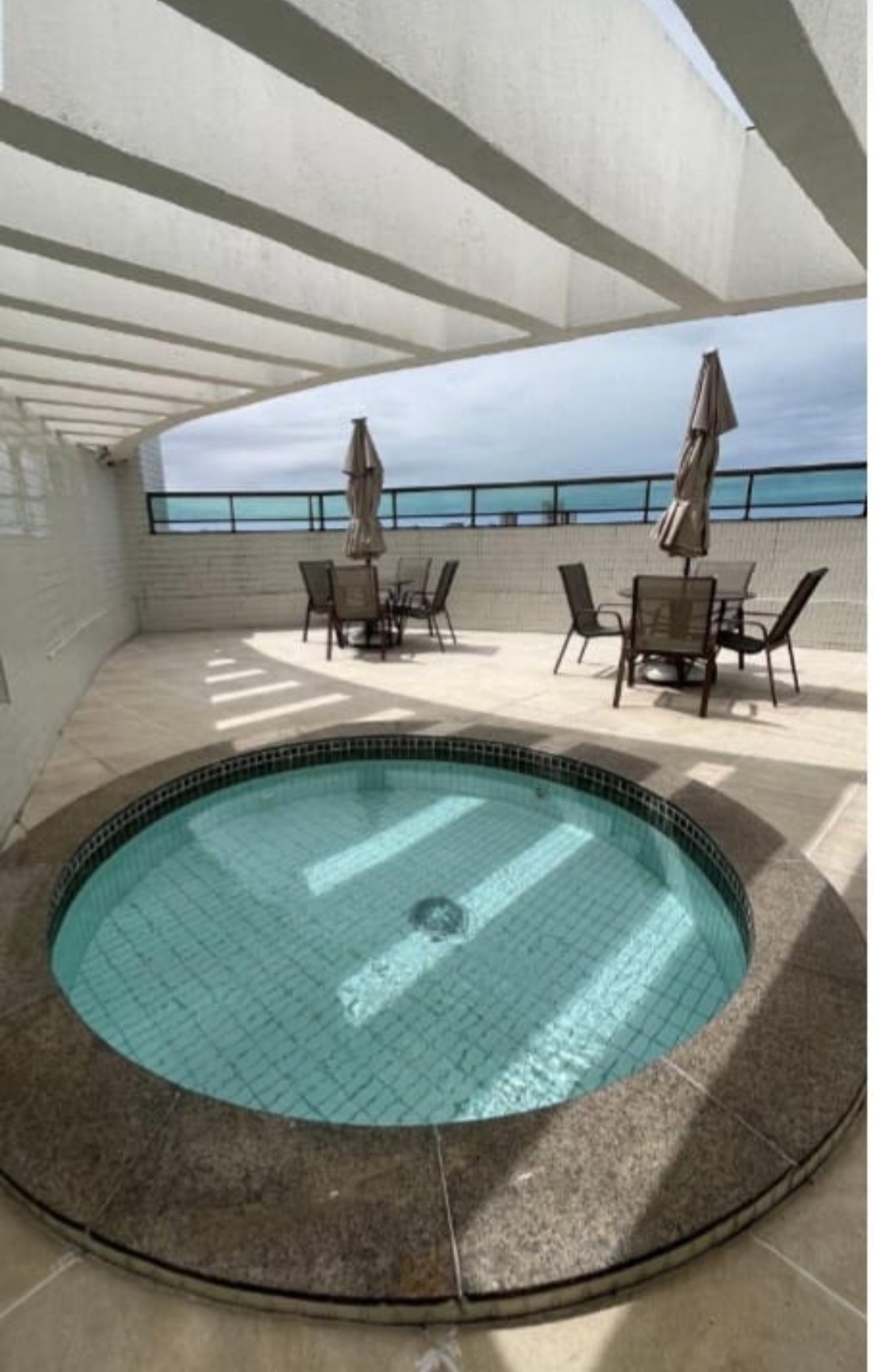 Imagem Apartamento com 2 Quartos para Alugar, 44 m² em Boa Viagem - Recife