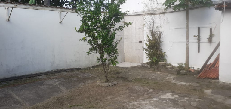 Imagem Casa com 2 Quartos à Venda, 300 m² em Jardim Jaqueira - Caraguatatuba