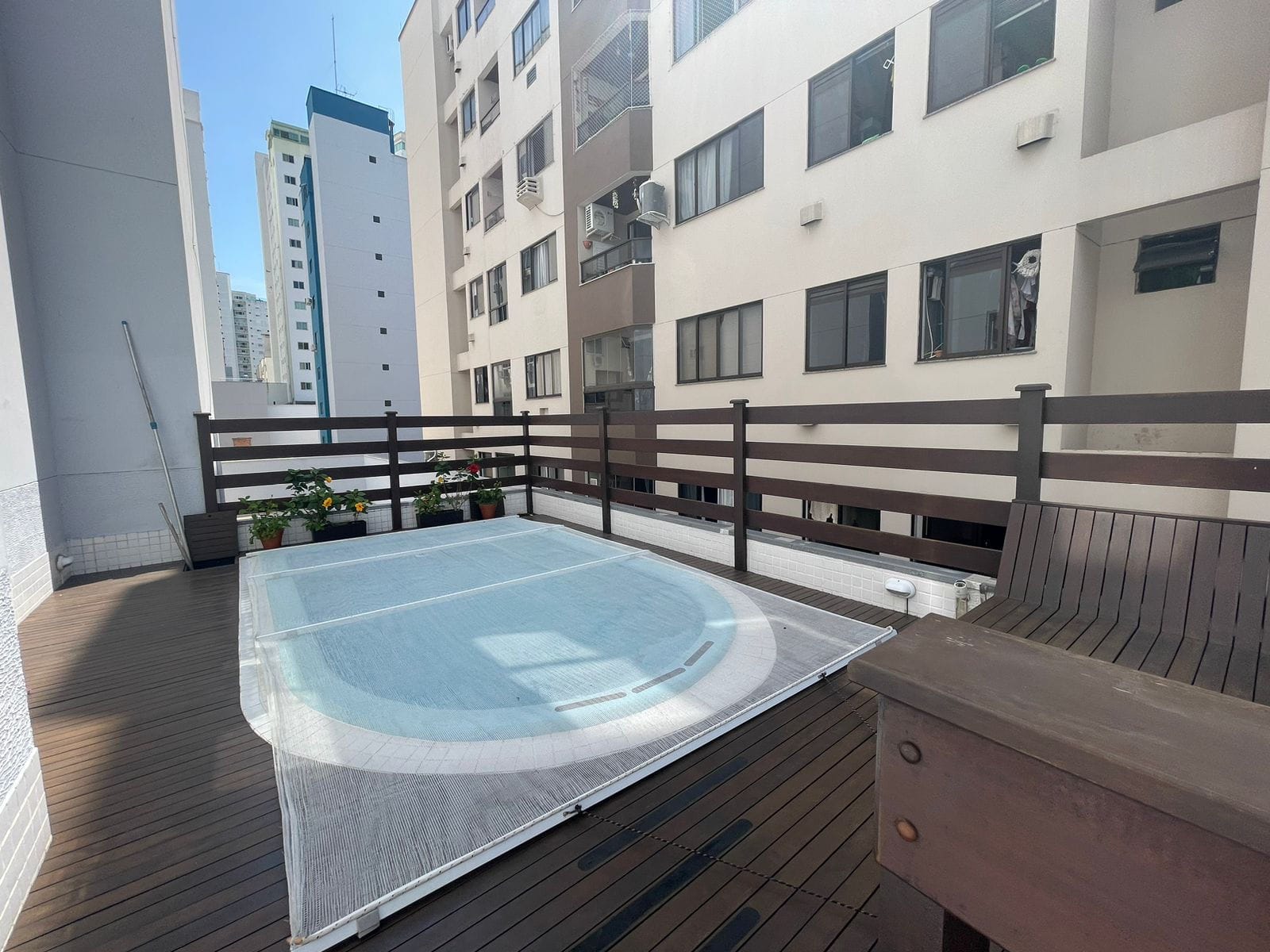 Imagem Edifício Residencial com 3 Quartos à Venda, 225 m²em Centro - Balneário Camboriú