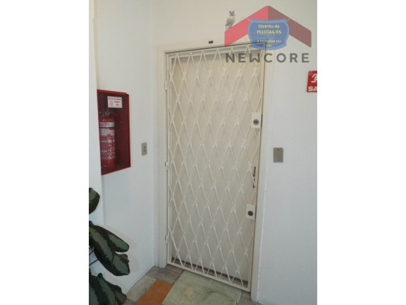 Imagem Apartamento com 3 Quartos à Venda,  em Centro - Pelotas