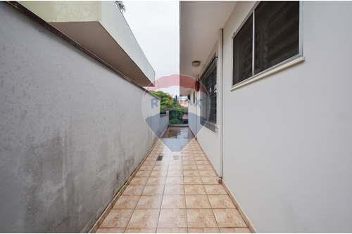 Imagem Sobrado com 3 Quartos à Venda, 351 m²em Jardim Esplanada II - São José dos Campos
