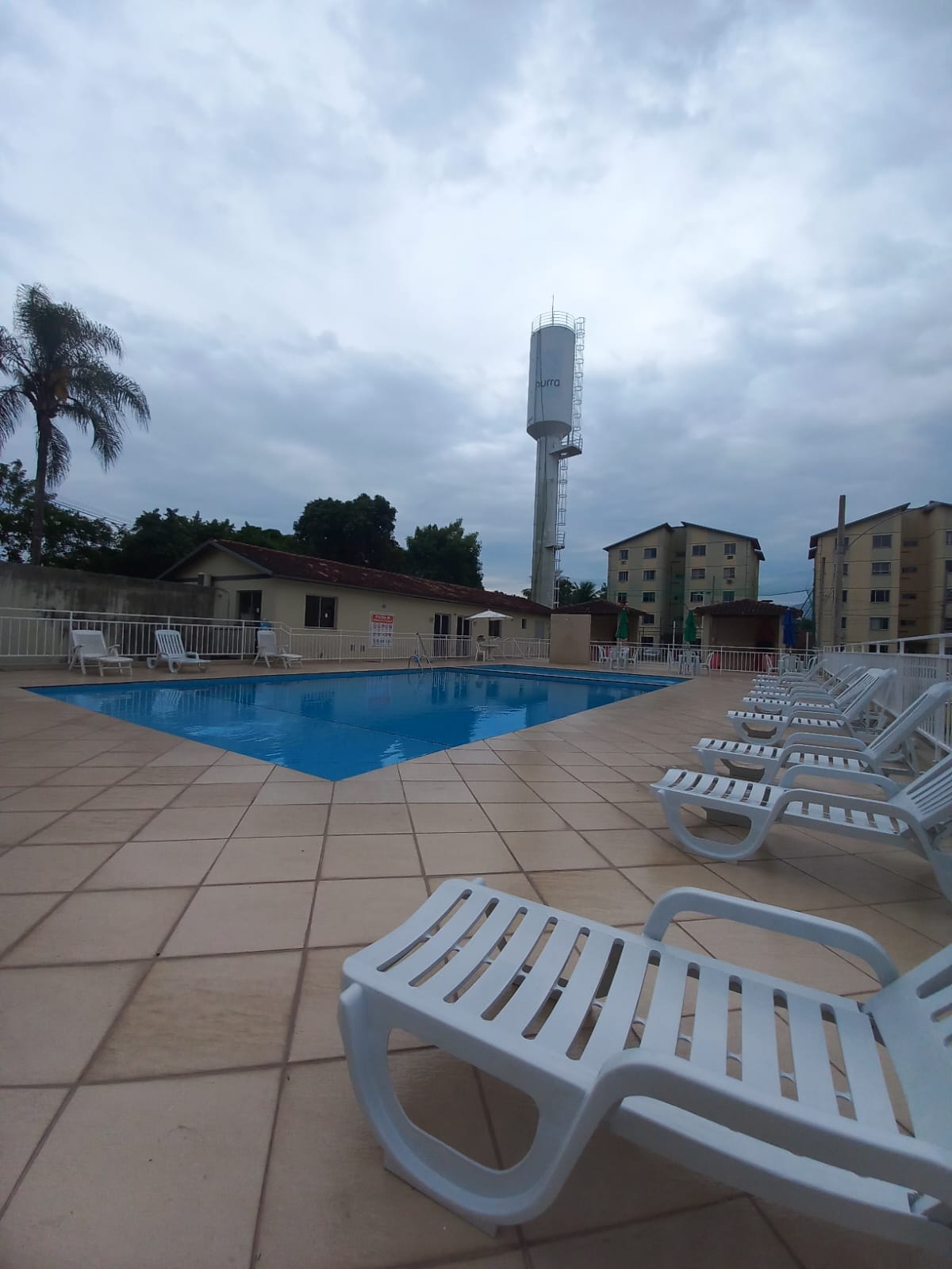 Imagem Apartamento com 2 Quartos à Venda, 45 m² em Inhoaíba - Rio de Janeiro