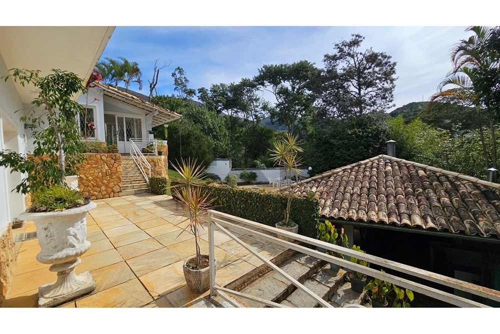 Imagem Casa de Condomínio com 4 Quartos à Venda, 285 m² em Itaipava - Petrópolis