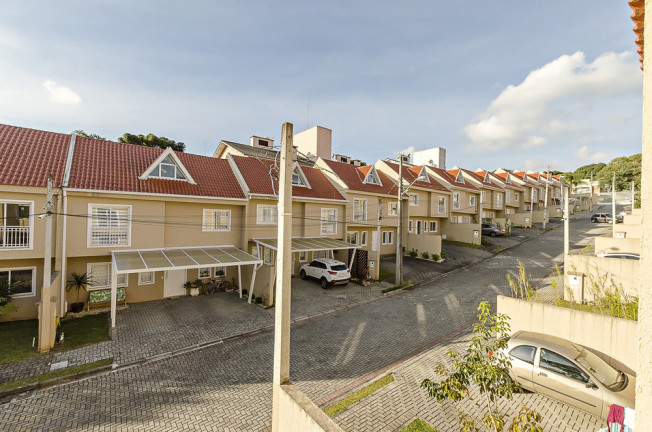 Imagem Sobrado com 3 Quartos à Venda, 124 m² em Barreirinha - Curitiba