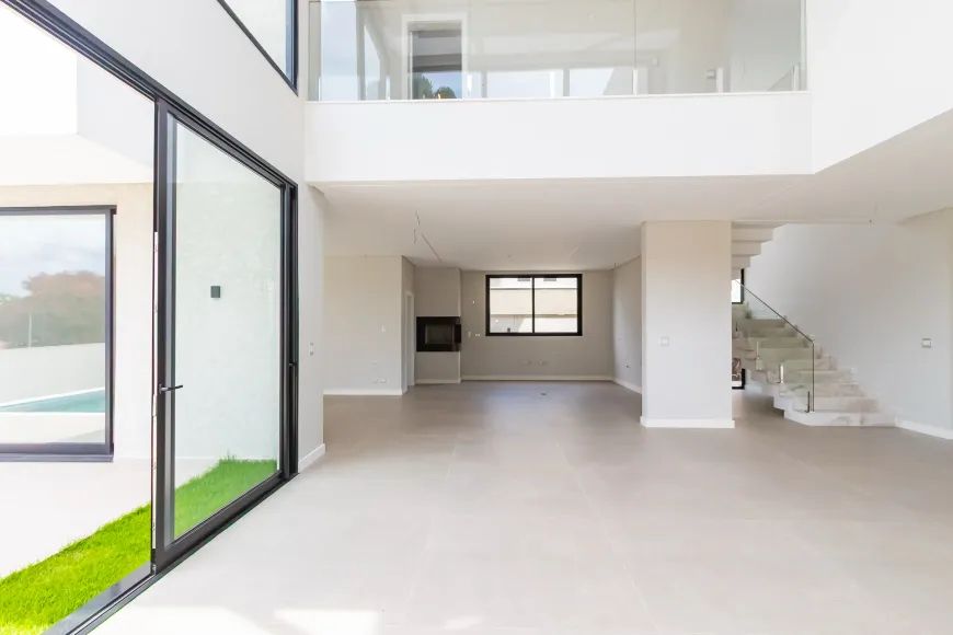 Imagem Casa de Condomínio com 4 Quartos à Venda, 500 m² em Orleans - Curitiba Imagem Casa de Condomínio com 4 Quartos à Venda, 500 m² em Orleans - Curitiba
