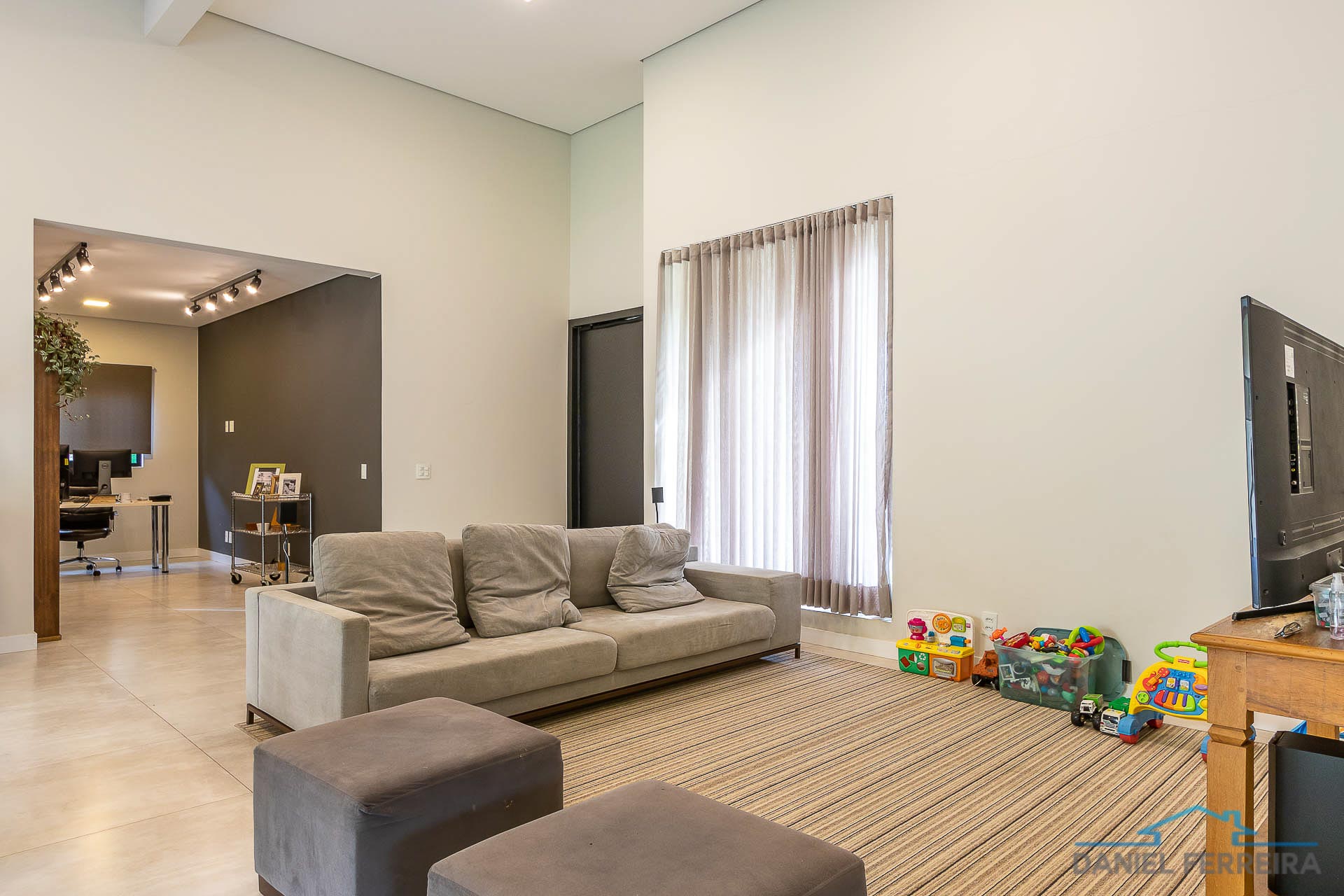 Imagem Casa de Condomínio com 3 Quartos à Venda, 240 m² em Setor Habitacional Tororó (Jardim Botânico) - Brasília