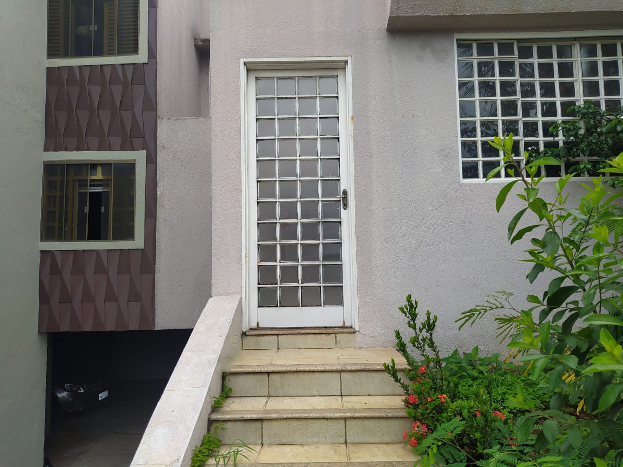 Imagem Casa de Condomínio com 3 Quartos à Venda, 200 m²em Jardim Ana Lúcia - Goiânia Imagem Casa de Condomínio com 3 Quartos à Venda, 200 m²em Jardim Ana Lúcia - Goiânia